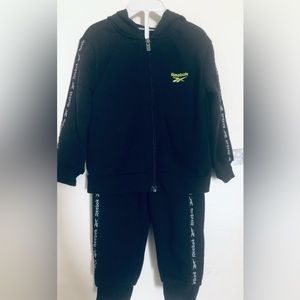 3 toddler Reebok sweatsuit